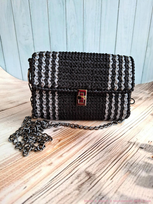 Monochrome Muse Clutch – Crochet Bag with Chain Strap