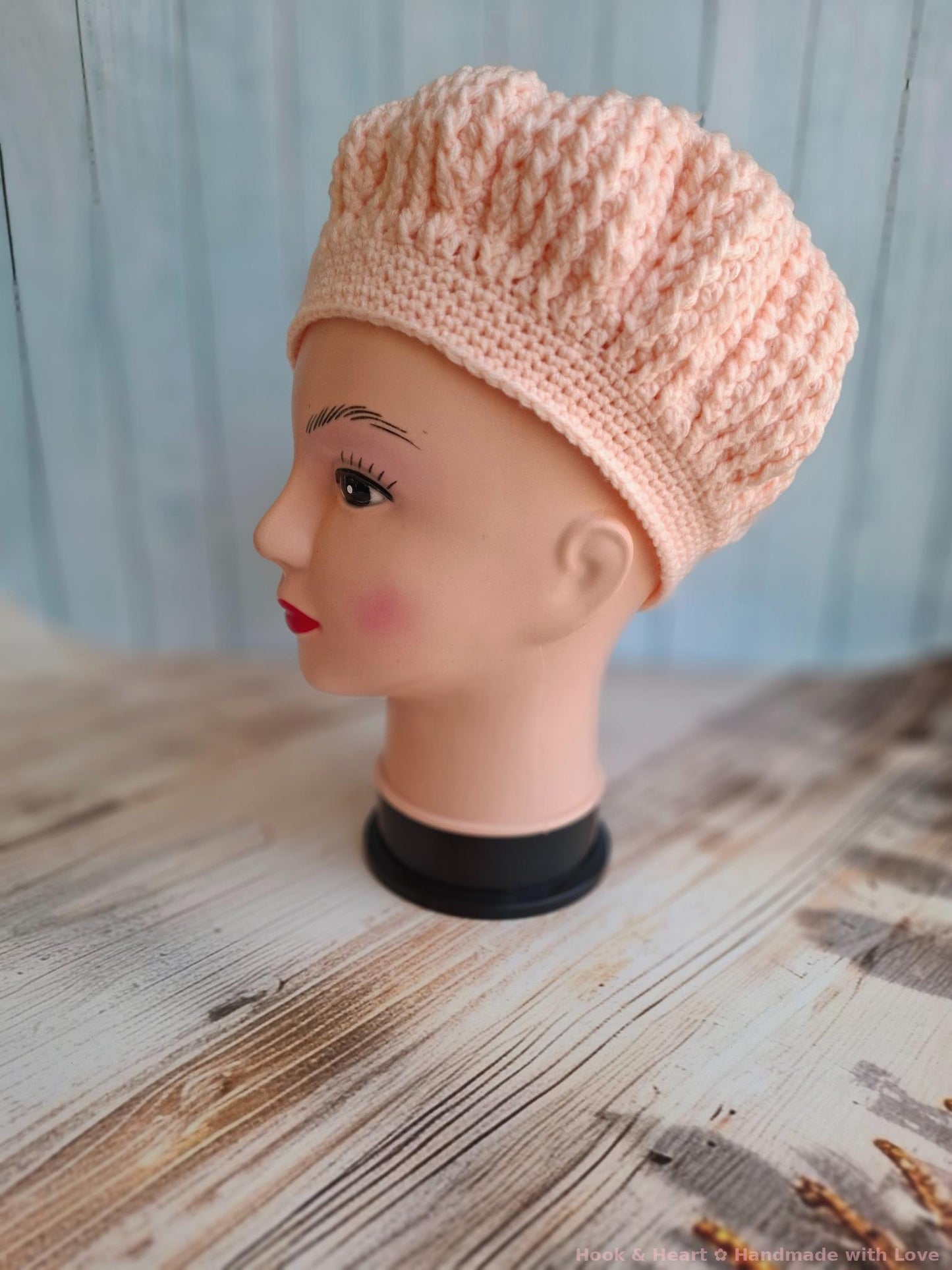 Peach Blush Beret – Soft Crochet Charm
